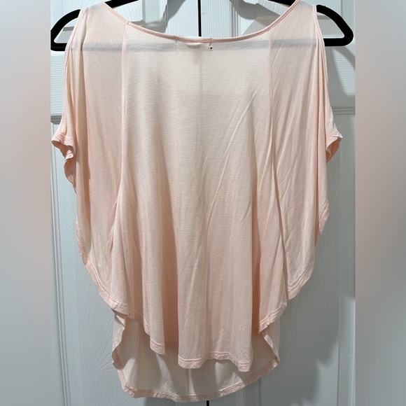 2 Piece Bundle Flowy Top Set - Picture 2 of 11